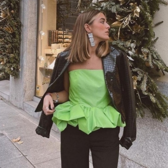 NWT Zara Limited Edition Neon Green Voluminous Top, Size S - Picture 5 of 15